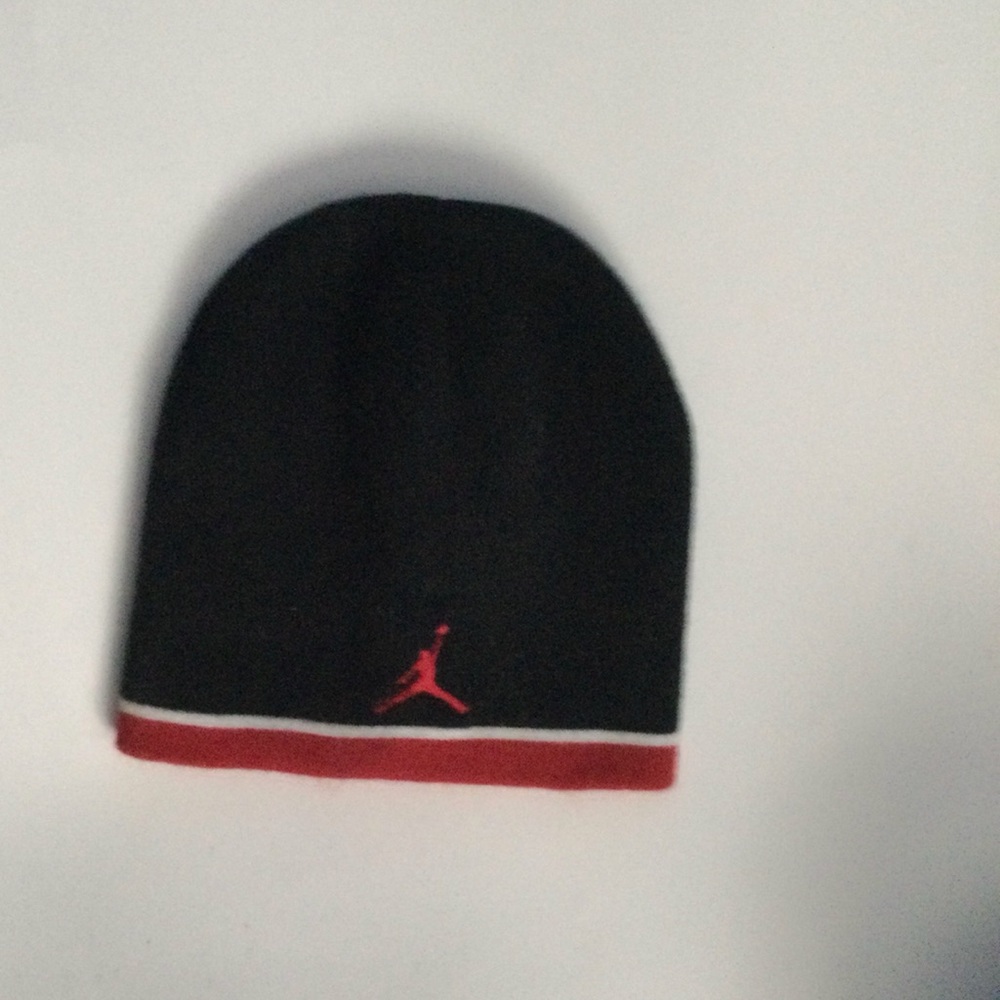SENDING OFFERS* Air Jordan Retro Beanie